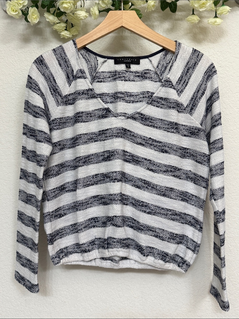 Sanctuary • Striped Lightweight Knit Casual V-Neck Sweater Top Size Small